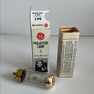 NEW GE DAT/DAK 400W 120V Projector Lamp Light Bulb Higher Output GU10 Type Base